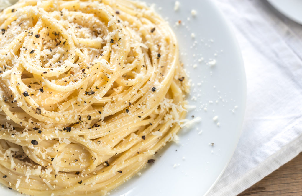 Cacio e Pepe - spaghetti with cheese and pepper